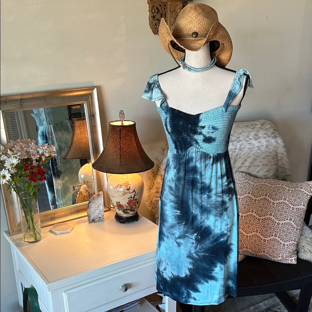 Venus tie-dye boho light blue smocked pull over ruffle strap jersey knit dress S